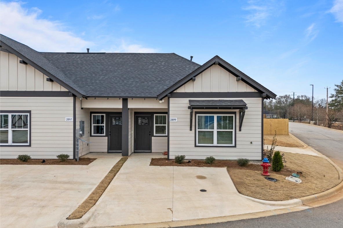 2899 Ridge Crest Court