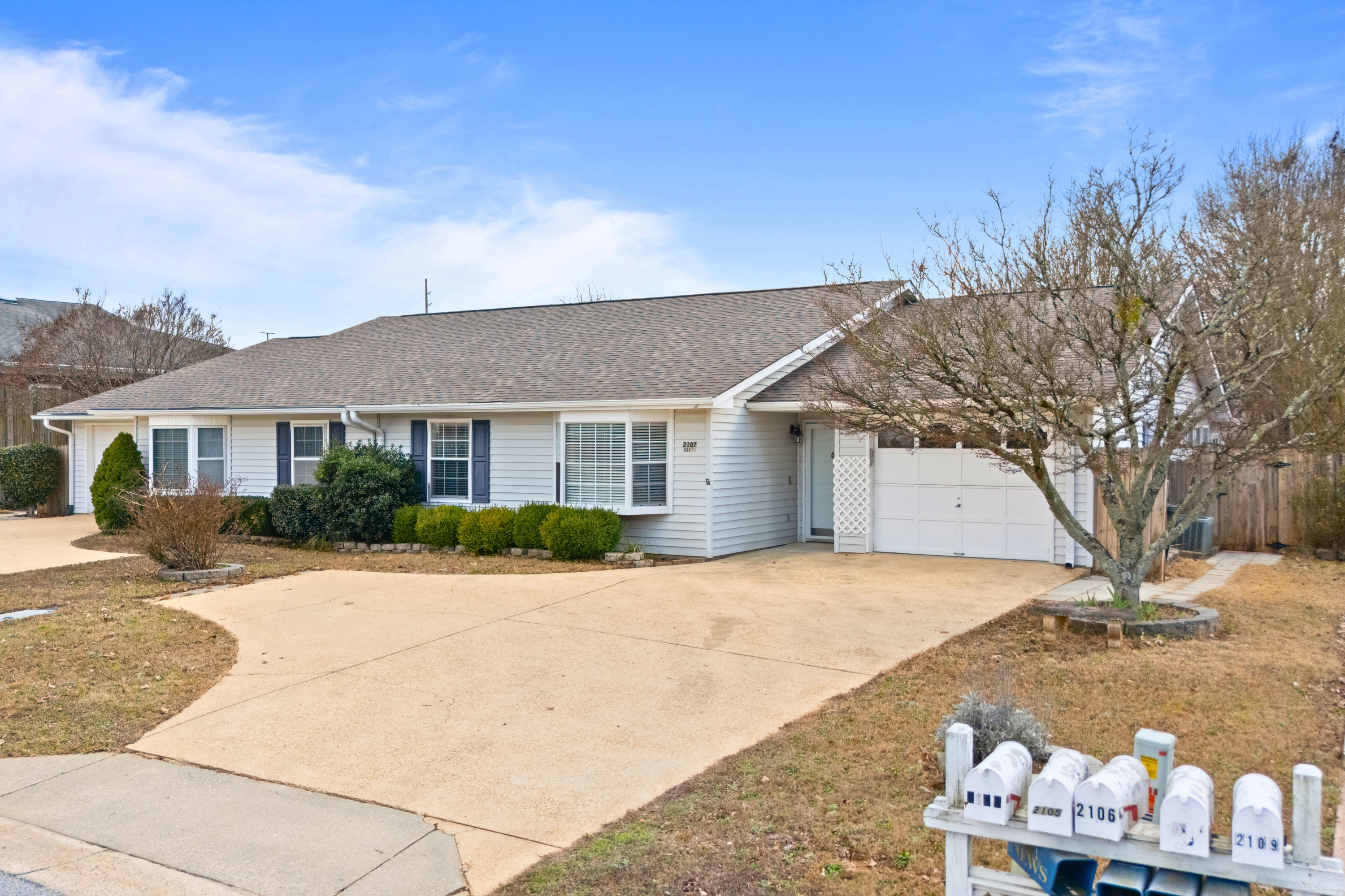 2107 Hamilton Place South