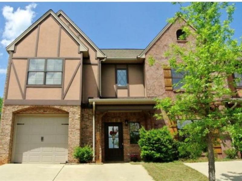 Property main image