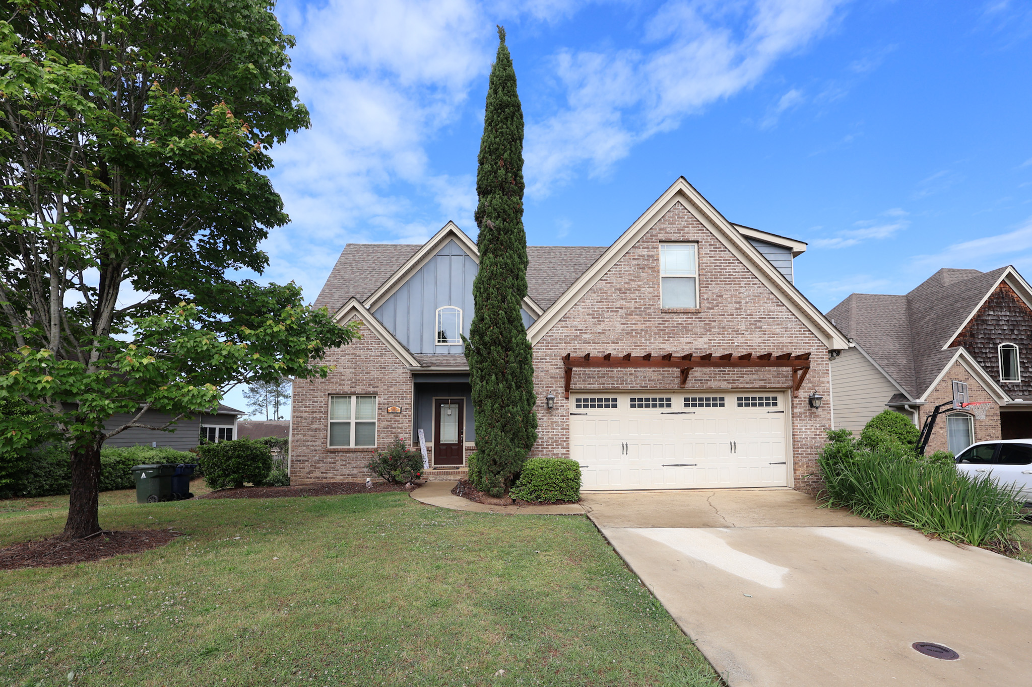 285 Solamere Ln